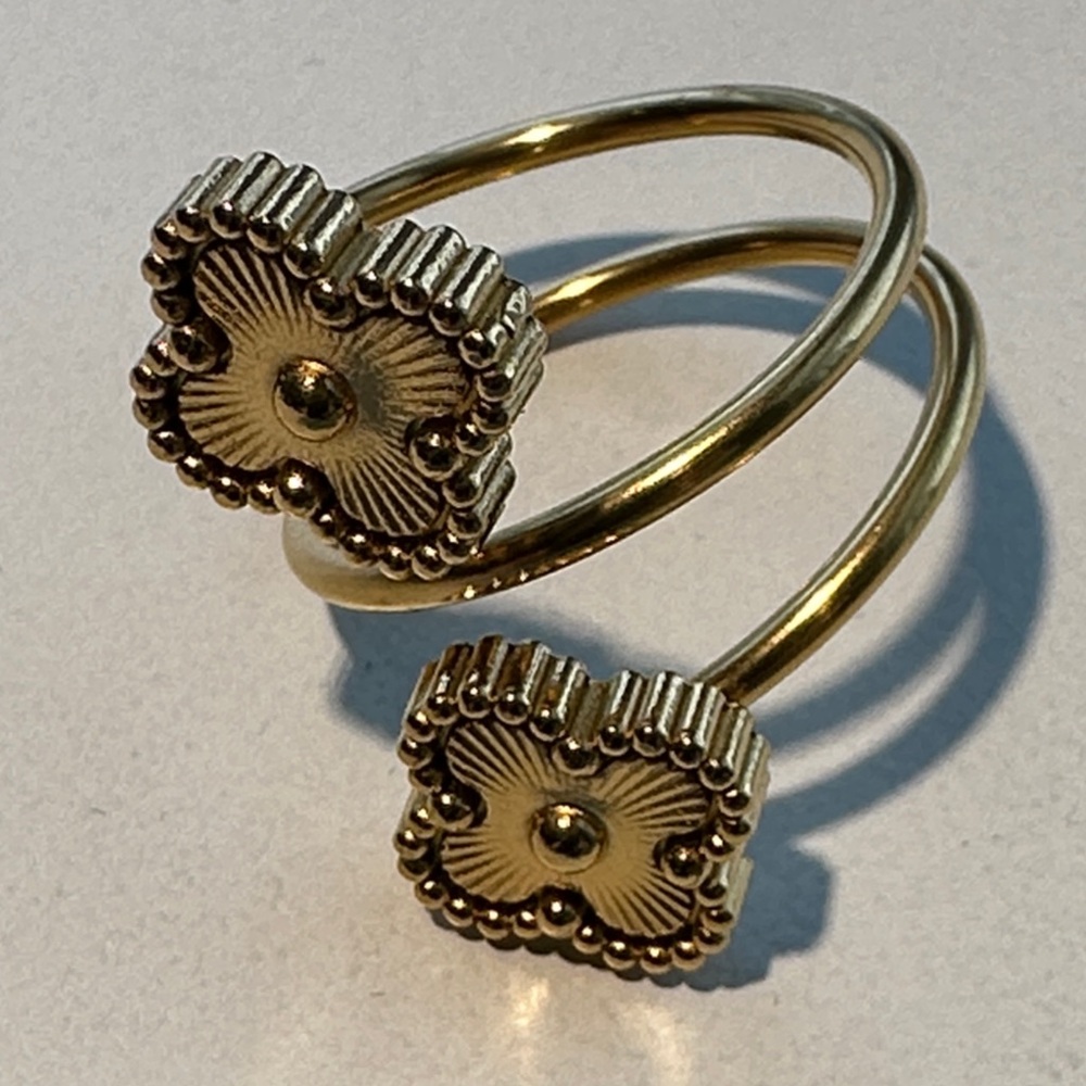 Elegant Gold Clover Double Band Ring